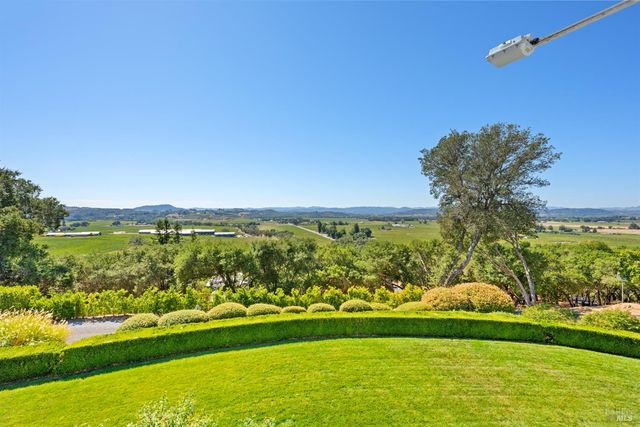 4395 Pine Flat Rd, Healdsburg, CA 95448