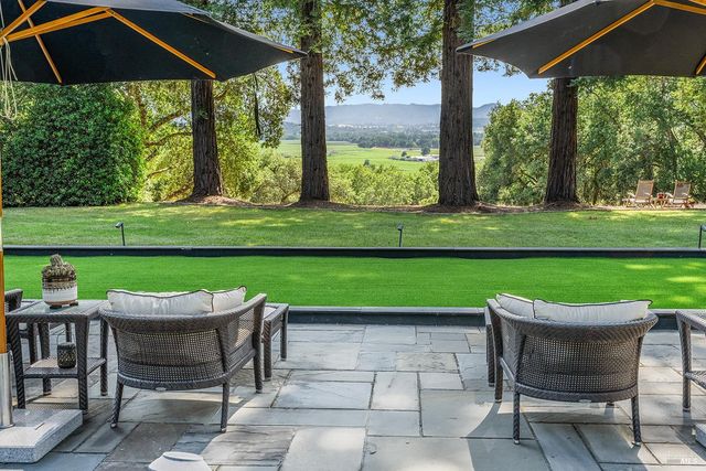 4395 Pine Flat Rd, Healdsburg, CA 95448