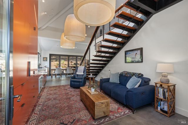 4395 Pine Flat Rd, Healdsburg, CA 95448