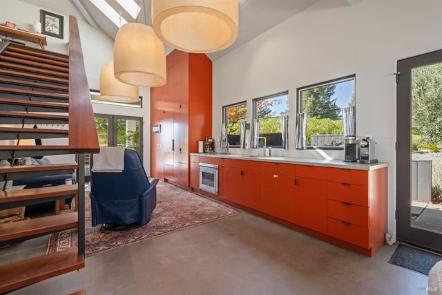 4395 Pine Flat Rd, Healdsburg, CA 95448