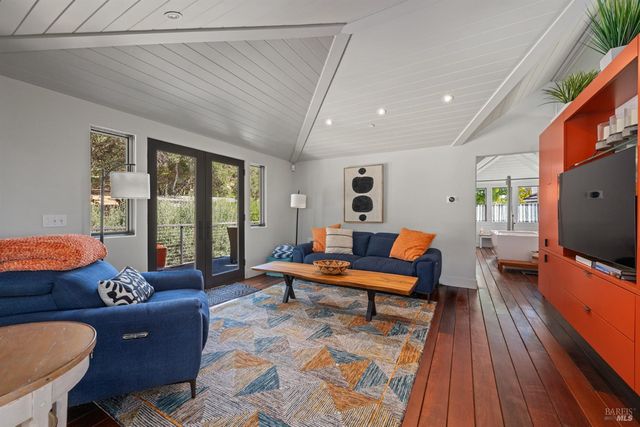 4395 Pine Flat Rd, Healdsburg, CA 95448