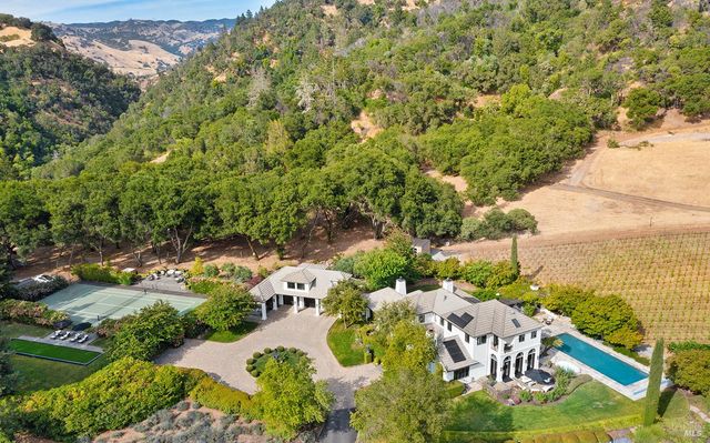 4395 Pine Flat Rd, Healdsburg, CA 95448