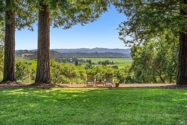 4395 Pine Flat Rd, Healdsburg, CA 95448