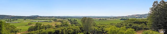 4395 Pine Flat Rd, Healdsburg, CA 95448