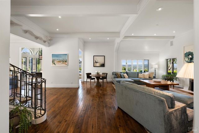 4395 Pine Flat Rd, Healdsburg, CA 95448