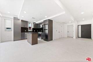 1257 N Sweetzer Avenue 104, West Hollywood, CA 90069