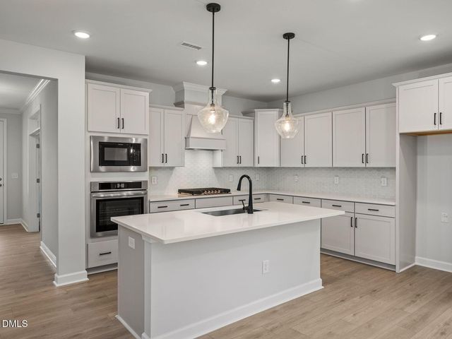 712 Dragonfly Pond Way, Wake Forest, NC 27587