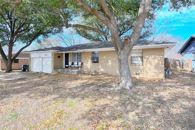 7505 Deaver Drive, North Richland Hills, TX 76180