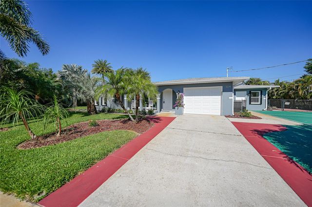 104 FREE COURT SE, Port Charlotte, FL 33952