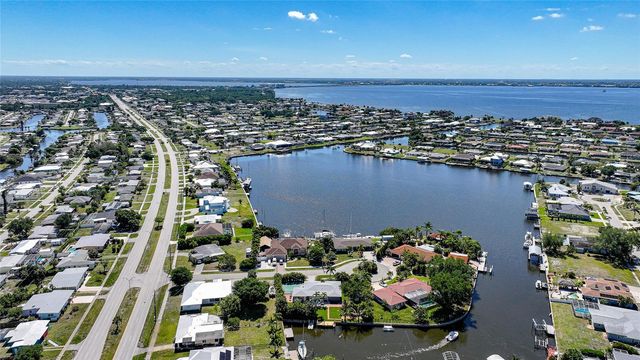 104 FREE COURT SE, Port Charlotte, FL 33952