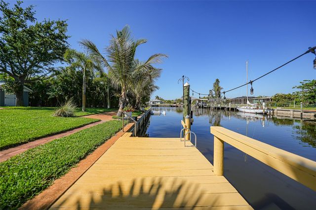 104 FREE COURT SE, Port Charlotte, FL 33952