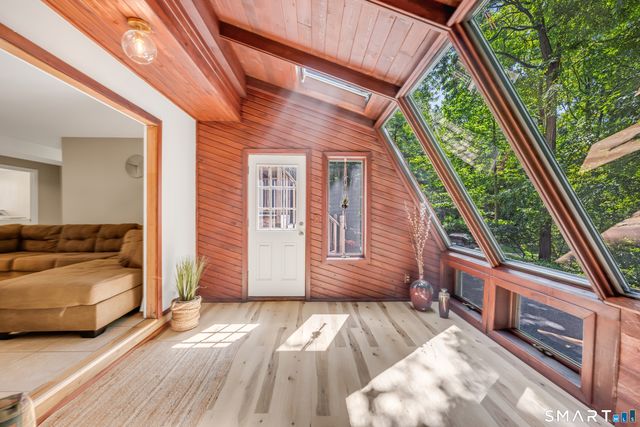 805 Neipsic Road, Glastonbury, CT 06033