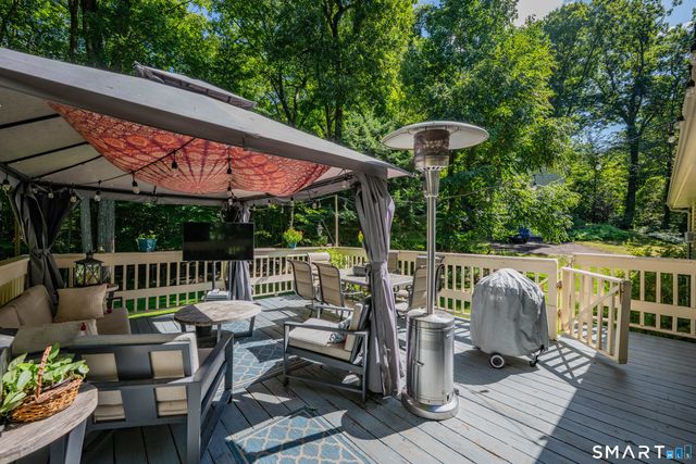 805 Neipsic Road, Glastonbury, CT 06033