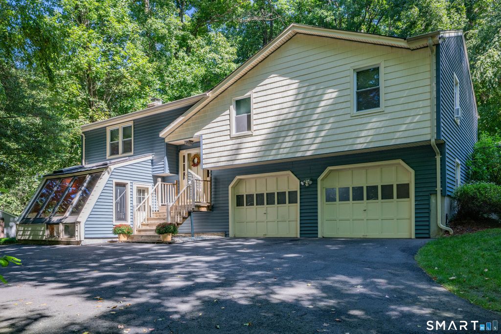 805 Neipsic Road, Glastonbury, CT 06033