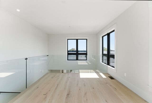 17 Holmes Street PH1, Quincy, MA 02171