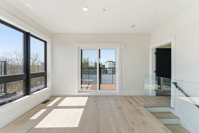 17 Holmes Street PH1, Quincy, MA 02171