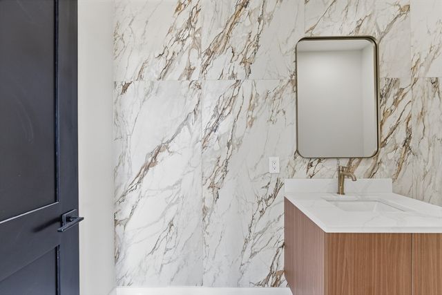 17 Holmes Street PH1, Quincy, MA 02171