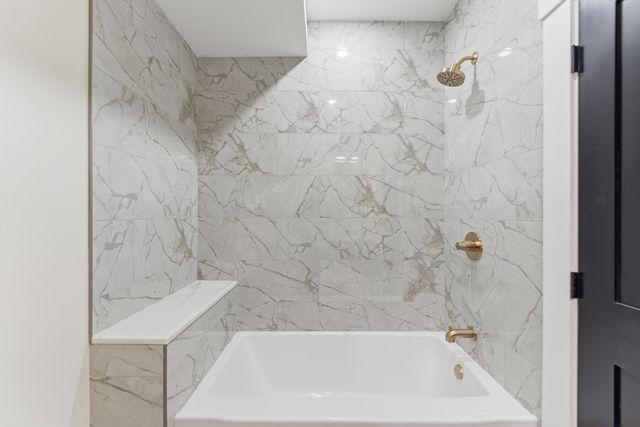 17 Holmes Street PH1, Quincy, MA 02171