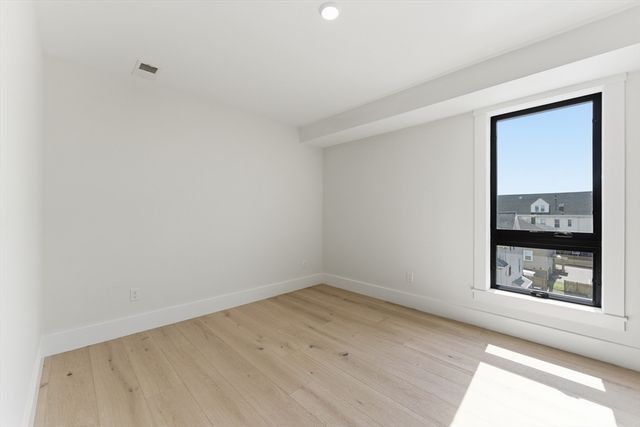 17 Holmes Street PH1, Quincy, MA 02171