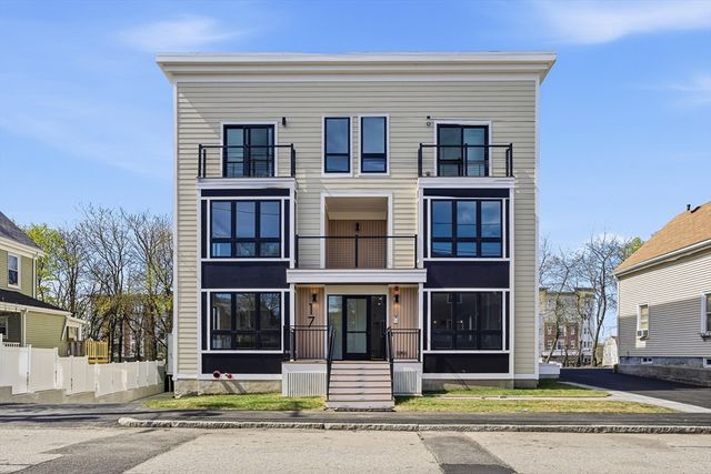 17 Holmes Street PH1, Quincy, MA 02171