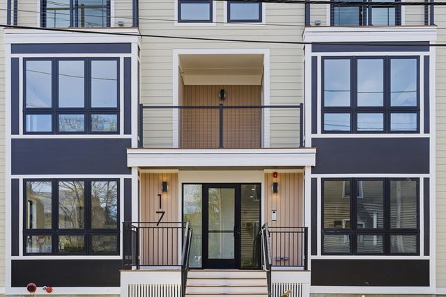 17 Holmes Street PH1, Quincy, MA 02171