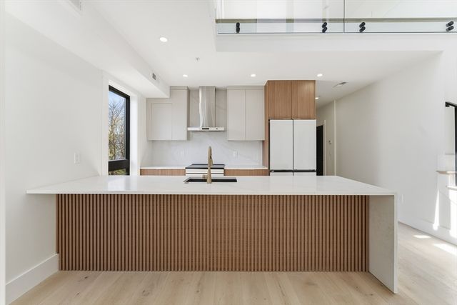 17 Holmes Street PH1, Quincy, MA 02171