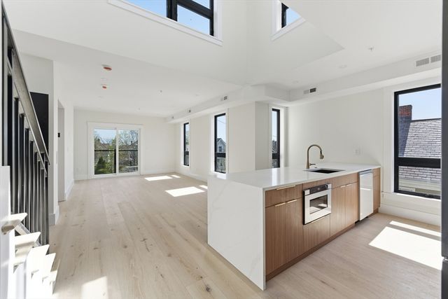 17 Holmes Street PH1, Quincy, MA 02171