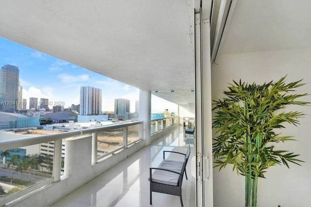 1717 N Bayshore Dr A-2056, Miami, FL 33132