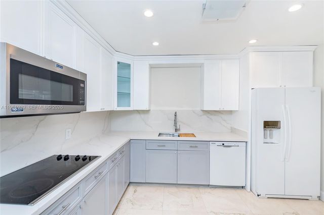 310 Harbor Ct 0, Key Biscayne, FL 33149