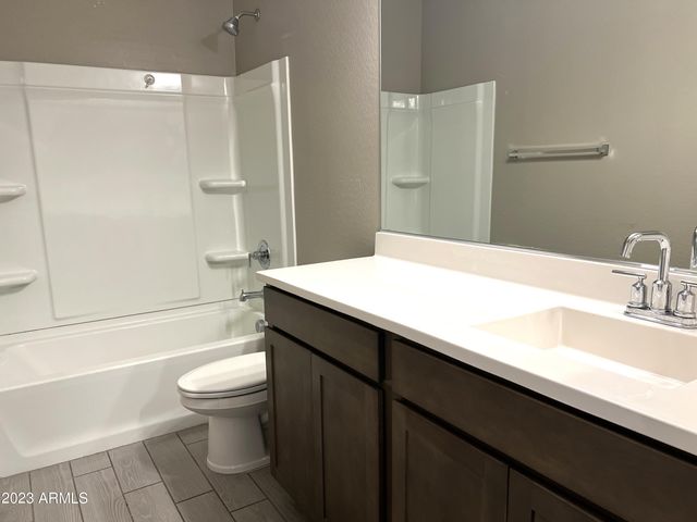 8213 S 45th Avenue, Laveen, AZ 85339