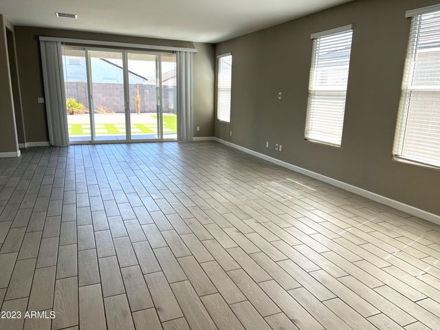 8213 S 45th Avenue, Laveen, AZ 85339