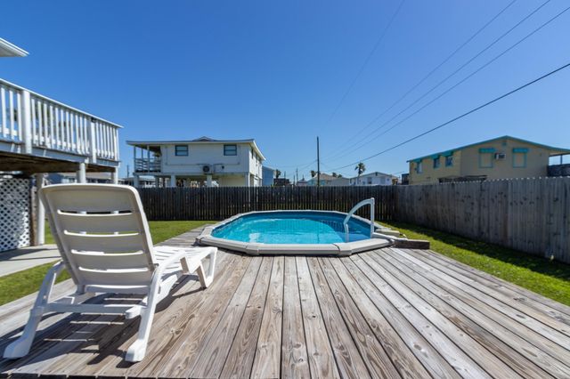 16619 Mansvelt Road, Jamaica Beach, TX 77554