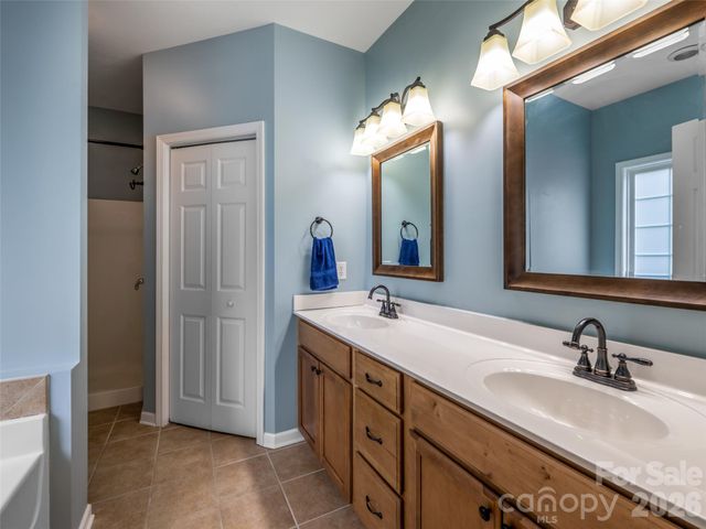 25 Driftstone Circle, Arden, NC 28704