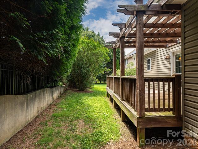 25 Driftstone Circle, Arden, NC 28704