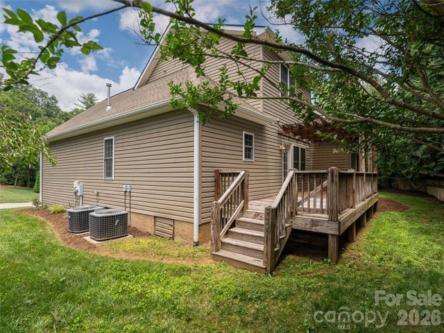 25 Driftstone Circle, Arden, NC 28704