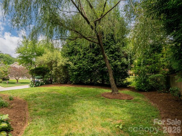 25 Driftstone Circle, Arden, NC 28704