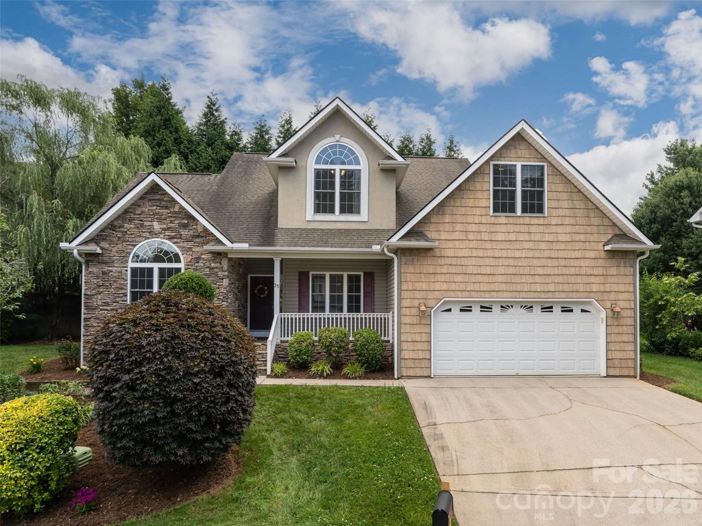 25 Driftstone Circle, Arden, NC 28704