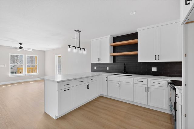 912 Netherland Drive, Seagoville, TX 75159