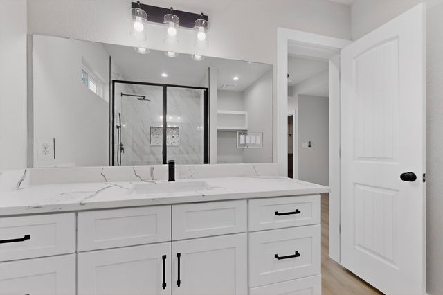 912 Netherland Drive, Seagoville, TX 75159