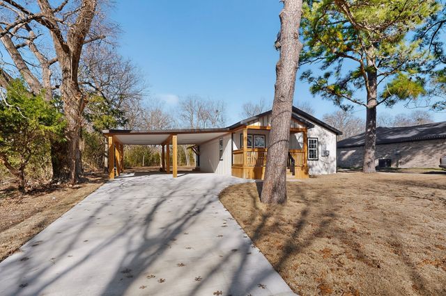 912 Netherland Drive, Seagoville, TX 75159