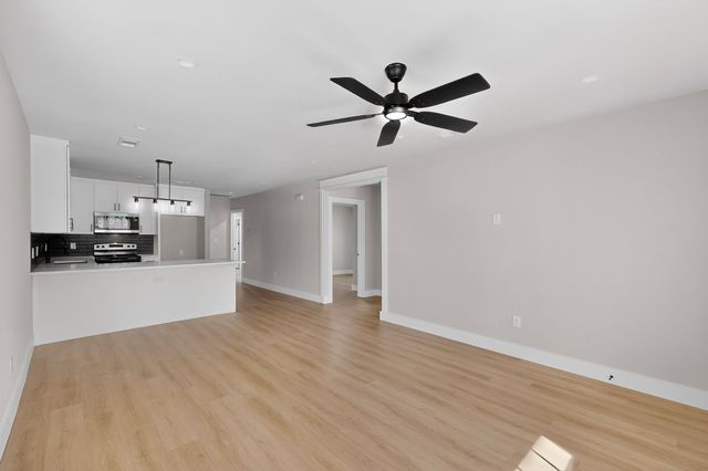 912 Netherland Drive, Seagoville, TX 75159