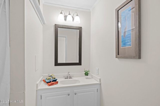 1041 Highway 101, Beaufort, NC 28516