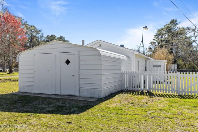 1041 Highway 101, Beaufort, NC 28516