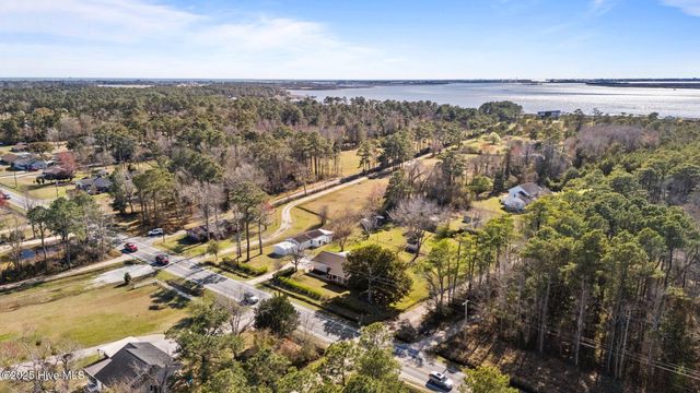 1041 Highway 101, Beaufort, NC 28516