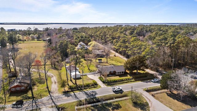 1041 Highway 101, Beaufort, NC 28516