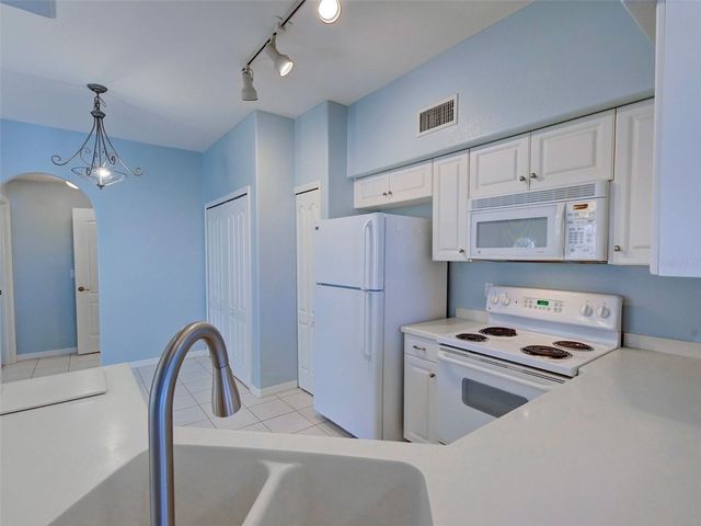 9102 L PAVIA BOULEVARD 9102, Venice, FL 34292