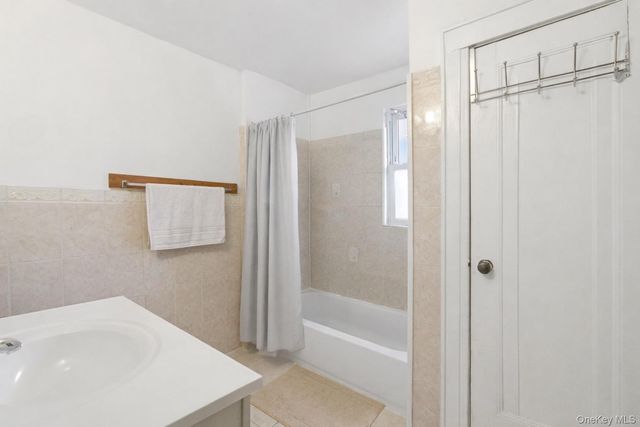 20532 104th Avenue, Saint Albans, NY 11412