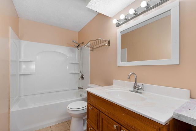 1112 E Evergreen Street, Springfield, MO 65803