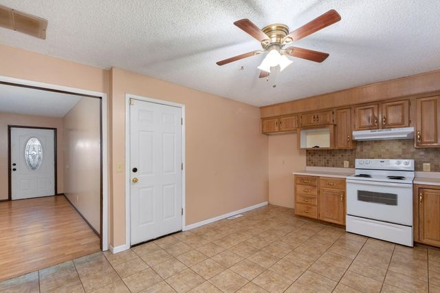 1112 E Evergreen Street, Springfield, MO 65803