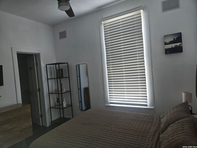1118 NOLAN ST, San Antonio, TX 78202